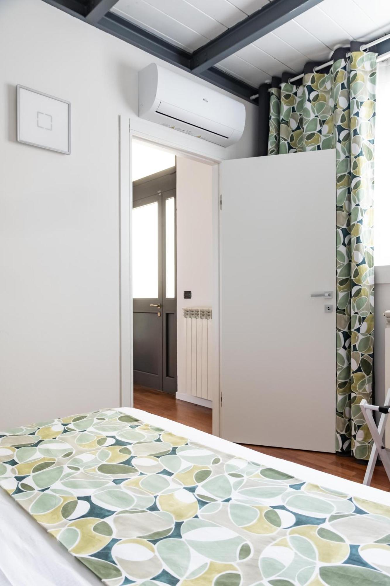 Mini Loft Torre San Vitale 科莫 外观 照片